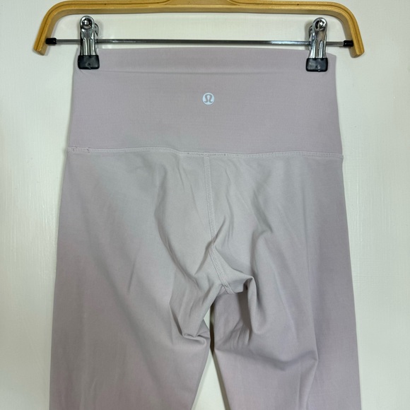 Lululemon Wunder Under High-Rise Tight *Snow Washed 28"
Washed Antoinette - Picture 8 of 9